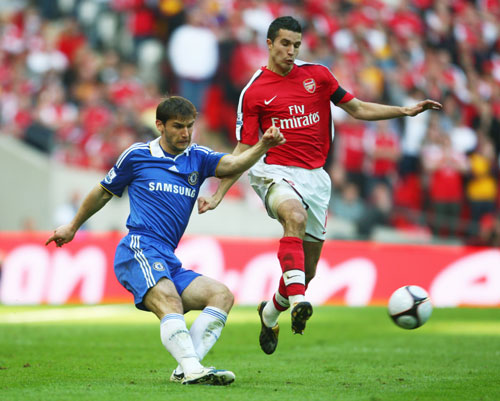 李金羽：中国足球前一段已经掉冰窟窿里了，目前处于恢复期（李金羽：此前中国足球跌入低谷，如今正处于恢复阶段）