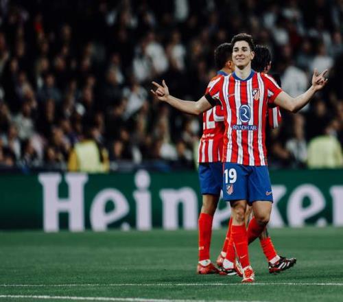 篮球CBA赛场精彩进攻合集（CBA篮球精彩进攻集锦）